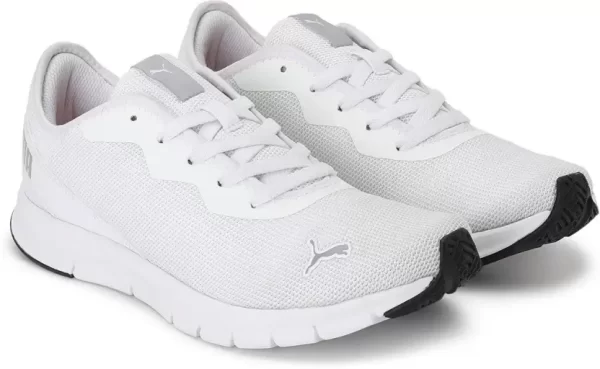 PUMA  Hustle V2 Running Shoes For Men  (White)